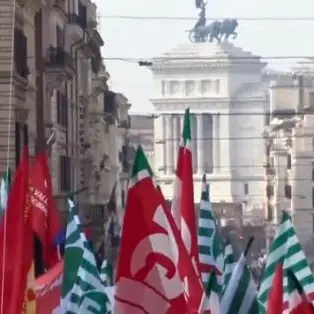 I sindacati invadono Roma: «Più investimenti per far ripartire la Calabria»