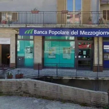 Chiusura della sede Bper Banca a Fabrizia, proteste