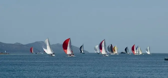 Vela sulla Riviera dei Cedri: al via la Cetraro Sailing Cup