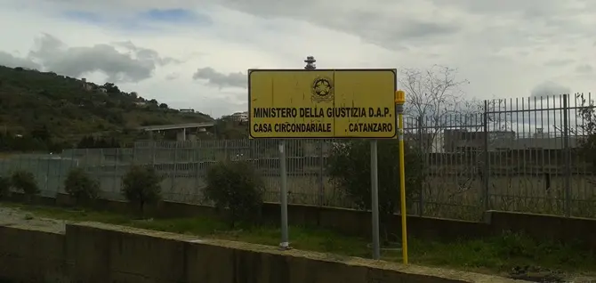 Catanzaro, pronto a lasciare il carcere viene di nuovo arrestato