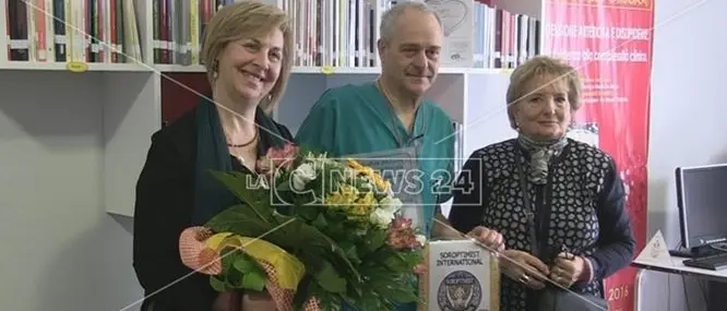Scaffale del cuore, l'ospedale di Cosenza si apre alla lettura