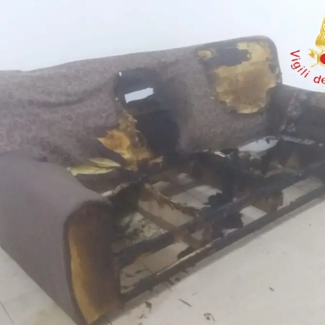 Fiamme dal camino, tragedia sfiorata a Soverato: ustionata donna