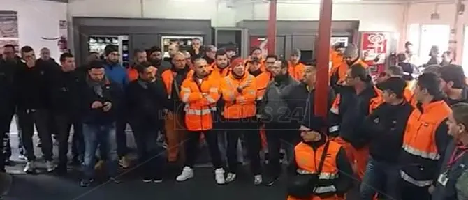 Prosegue la protesta dei portuali di Gioia Tauro