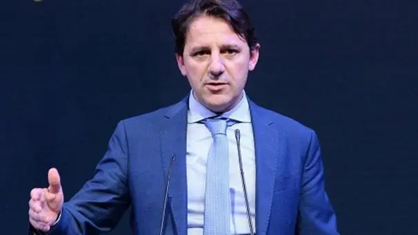 Porto di Gioia Tauro, Tridico: «Lo scalo non può diventare un hub della guerra. Bene i sindacati, ora le istituzioni facciano la loro parte»\n