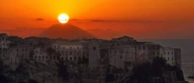 “I Tramonti di Ulisse”: al via un concorso fotografico