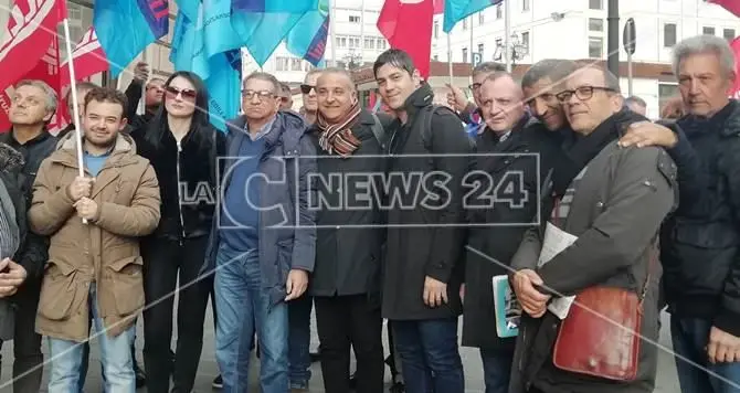 Nuova metropolitana di Catanzaro, sit in dei lavoratori