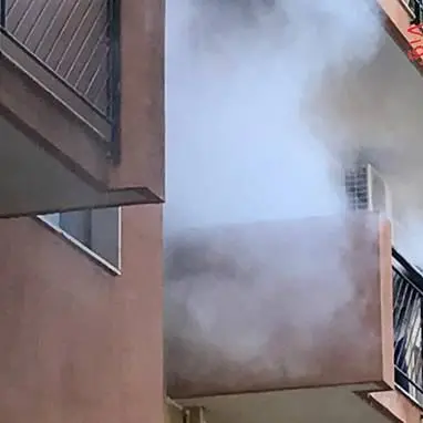 Incendio sul balcone di neuropsichiatria dell'Asp di Soverato