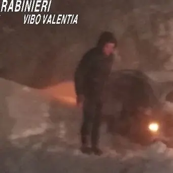 Padre e figlio di 6 anni bloccati da tempesta di neve: salvati dai soccorsi
