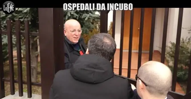 “Ospedali da incubo” in Calabria: Oliverio non risponde e fugge alle Iene