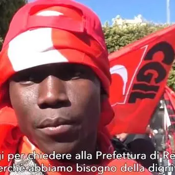 In piazza a Reggio Calabria per difendere la dignità dei migranti
