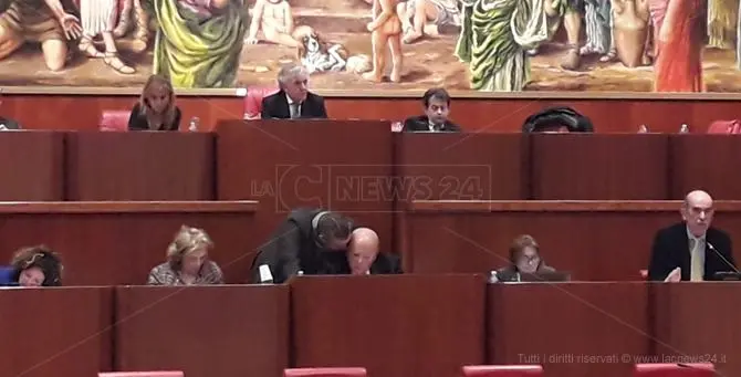 Consiglio regionale, Oliverio torna in aula. Russo: «Abbiamo il 116% dei fondi europei»