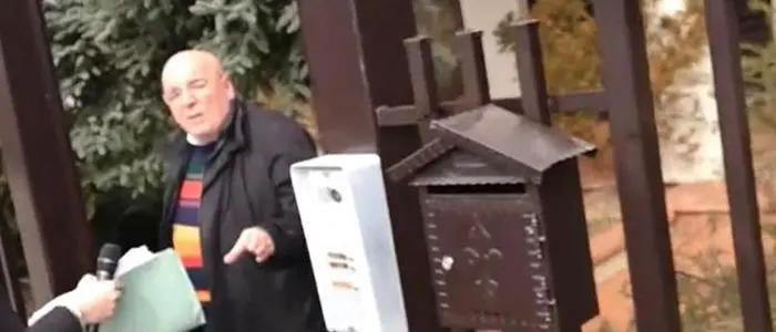 Oliverio sbatte la porta in faccia alle Iene. Gesto squalificante per un uomo di sinistra