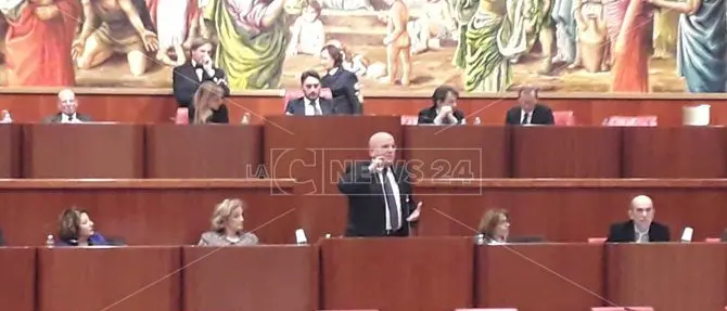 Fondi europei, il dibattito in Consiglio si trasforma in scontro elettorale