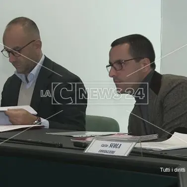 Insieme per Rende: «Manna prenda atto del fallimento e si dimetta»