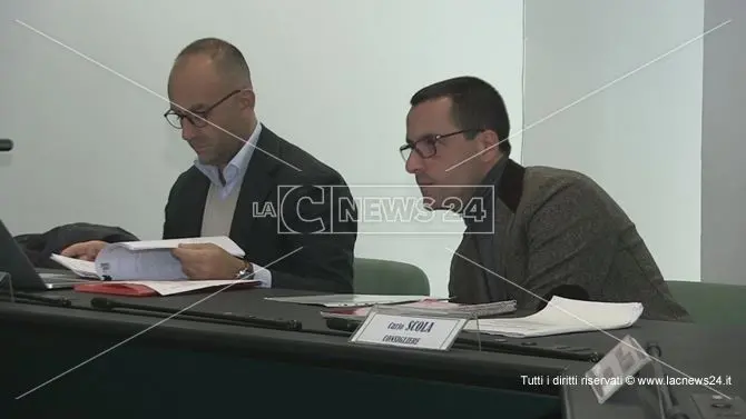 Insieme per Rende: «Manna prenda atto del fallimento e si dimetta»