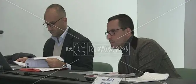 Insieme per Rende: «Manna prenda atto del fallimento e si dimetta»