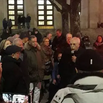 Cosenza, i comitati No Metro e Prendocasa in piazza: «Unica battaglia»