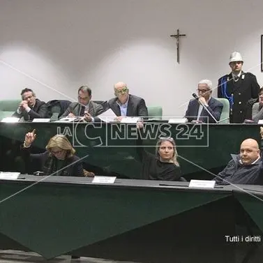 Rende, la Lega tiene a galla l'amministrazione Manna