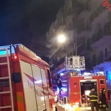 Stufa provoca incendio in un appartamento, attimi di paura a Catanzaro