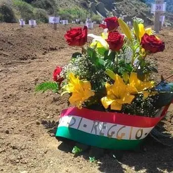 Il cimitero di Tarsia e il dramma dei migranti in un reportage di Famiglia cristiana