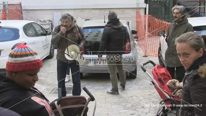 Cosenza, Prendocasa in comune: «Protesta ad oltranza»