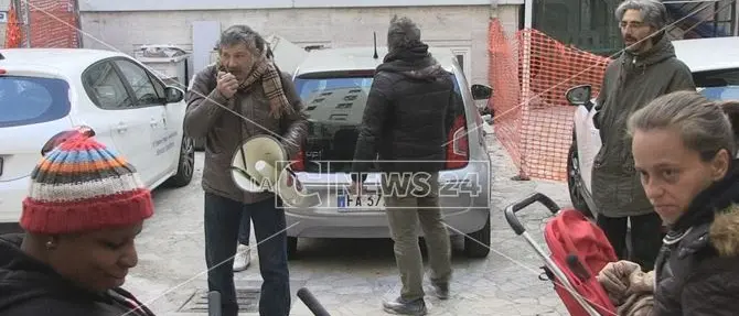 Cosenza, Prendocasa in comune: «Protesta ad oltranza»