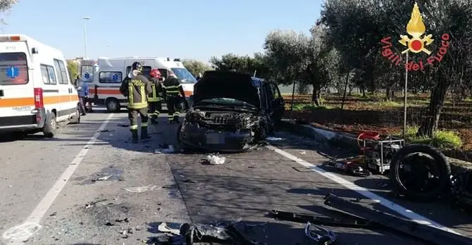 Incidente stradale a Lamezia, tre persone ferite