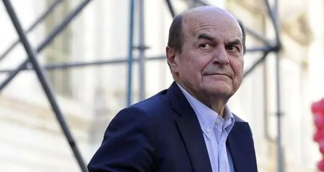 Pd, Bersani: «Auspico proposta, c'è bisogno di novità»