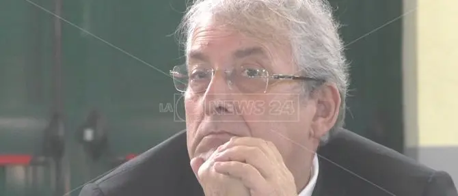 Magorno, la disfatta politica di un miracolato che voleva diventare un leader