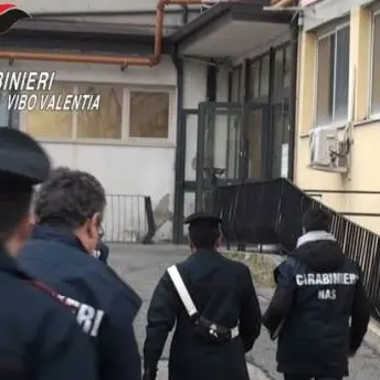 Blitz dei Nas all’ospedale di Vibo, riscontrate carenze igieniche nei reparti