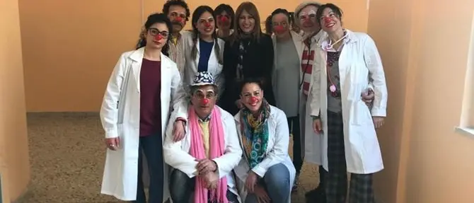 Paola, l'istituto scolastico Pizzini-Pisani apre alla clown terapia