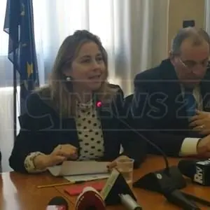 Il ministro Grillo in Calabria annuncia un decreto straordinario per riordinare la sanità
