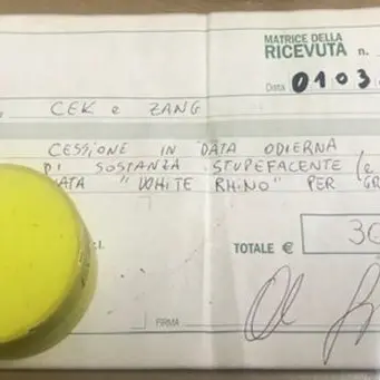 Spacciava droga con tanto di ricevuta: arrestato 21enne