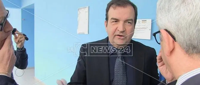 Metrotranvia, Occhiuto avverte Manna: «Impossibile tornare indietro»