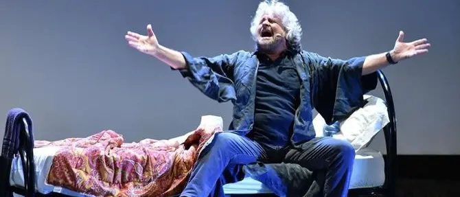 Un euro per lanciare mandarini a Beppe Grillo: contestazione in sconto