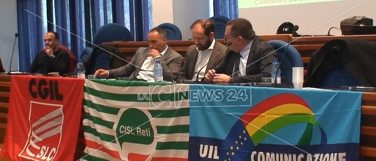 Call center in Calabria, persi 900 posti di lavoro negli ultimi sei mesi