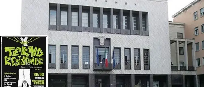 Salvini appeso per i piedi a testa in giù, la locandina fa infuriare la Lega