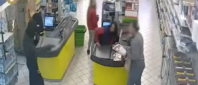 Rapina in pieno giorno ad Amantea: dopo un primo arresto si cerca il complice