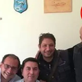 «Via il giuramento nazista». Il sindaco di Condofuri ubbidisce al prefetto