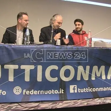 Nuoto, Tocci incoraggia Manuel: «Ha una forza d'animo incredibile»