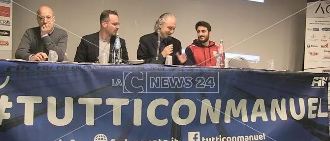 Nuoto, Tocci incoraggia Manuel: «Ha una forza d'animo incredibile»