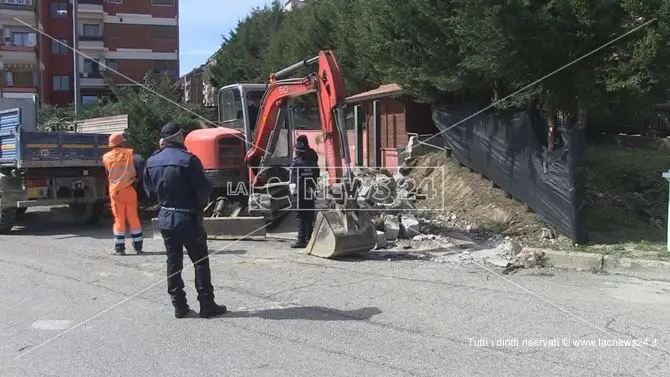 Cosenza, Orgoglio brutio: «La demolizione a Serra Spiga? Solo pubblicità»