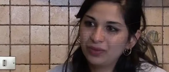 Lacrime, dolore e rabbia: parla la mamma di uno dei bimbi maltrattati a scuola