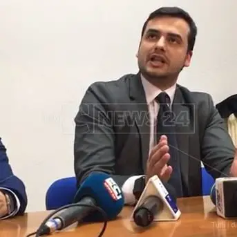 Il sottosegretario Sibilia a Locri: «Obiettivo? Ripristinare la normalità»