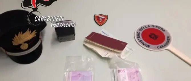 25 mila euro in un fustino di detersivo, denunciato 28enne