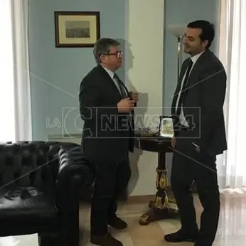 Il sottosegretario Sibilia a Vibo: «In prima linea contro la criminalità»