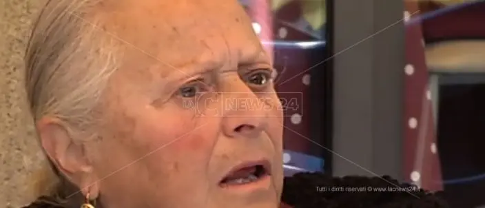 L’incubo delle rapine in casa degli anziani: «Mi hanno detto: “Dacci i soldi o ti ammazziamo”»