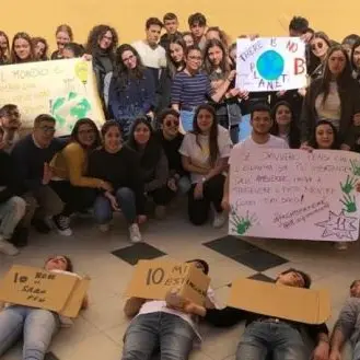 «Mentre il mondo si mobilita per l'ambiente in Calabria il silenzio è assordante»