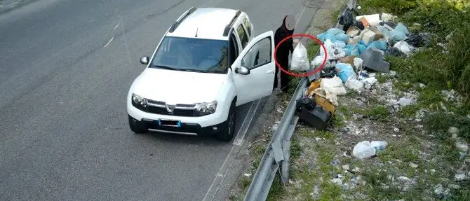 Non c'è pace per i “lordazzi” di Catanzaro: nuove foto, nuove multe