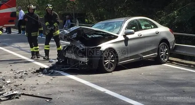 Grave incidente stradale sulla statale 107 a San Fili